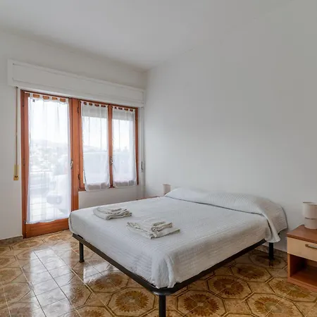 公寓 Graziosa Residenza In Collina 圣雷默